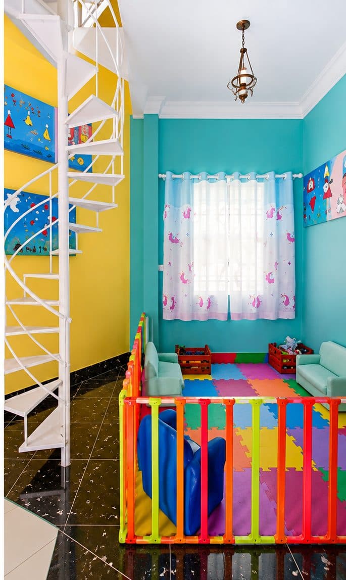 Espaço Kids do escritório, sala colorida para as crianças